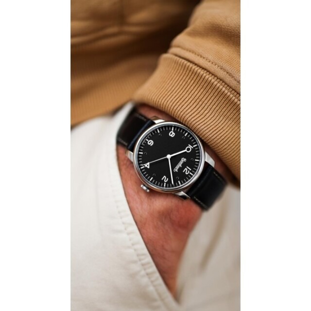 ハンハルト(HANHART) パイオニア シルバ 38.5mm ブラック 782.210-8010